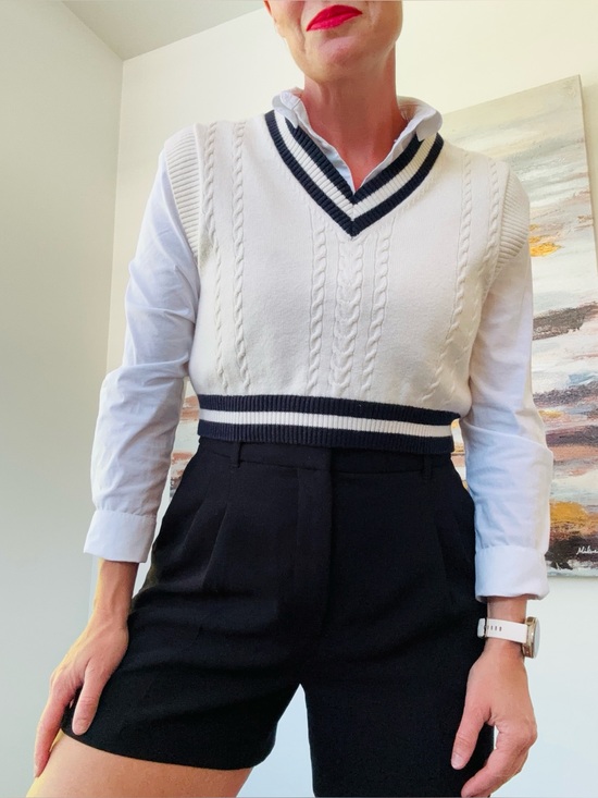 Aritzia Sweaters - ARITZIA Sunday Best Winston Sweater Vest Cropped V-Neck Varsity Knit Medium